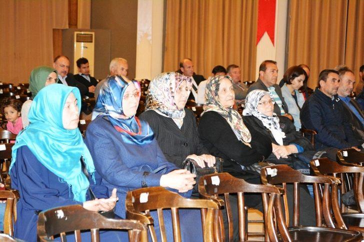 Ayvalık Müftülüğü’nden anlamlı konferans G4