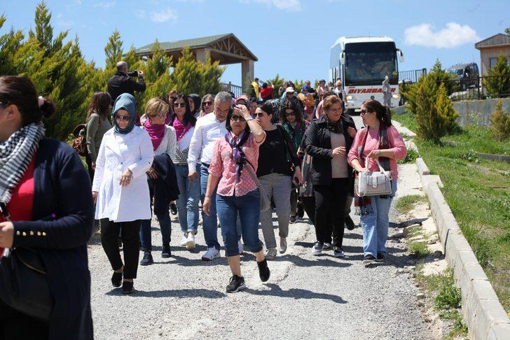 Fotoğraf çektirmek için sıraya giriyorlar G3