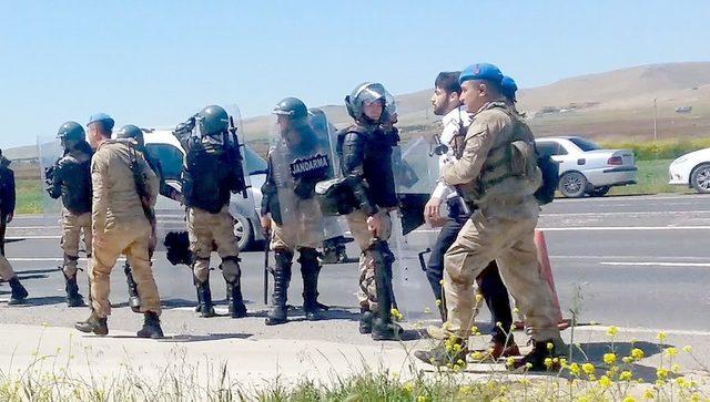 Şanlıurfa’da petrol istasyonuna haciz: 10 gözaltı