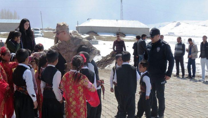 Köyde 23 Nisan Şenliği G2