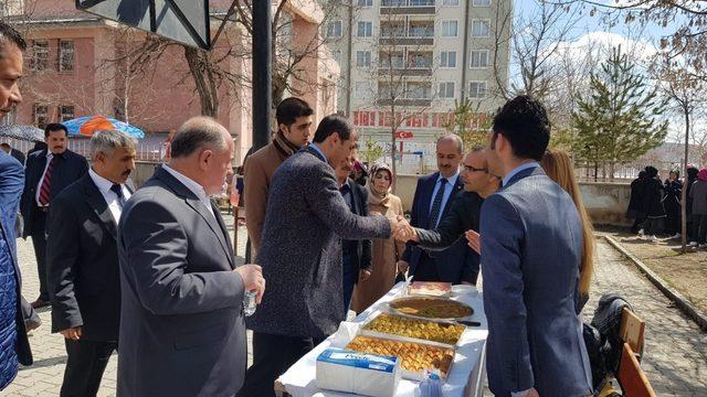 Kimsesiz öğrenciler yararına kermes