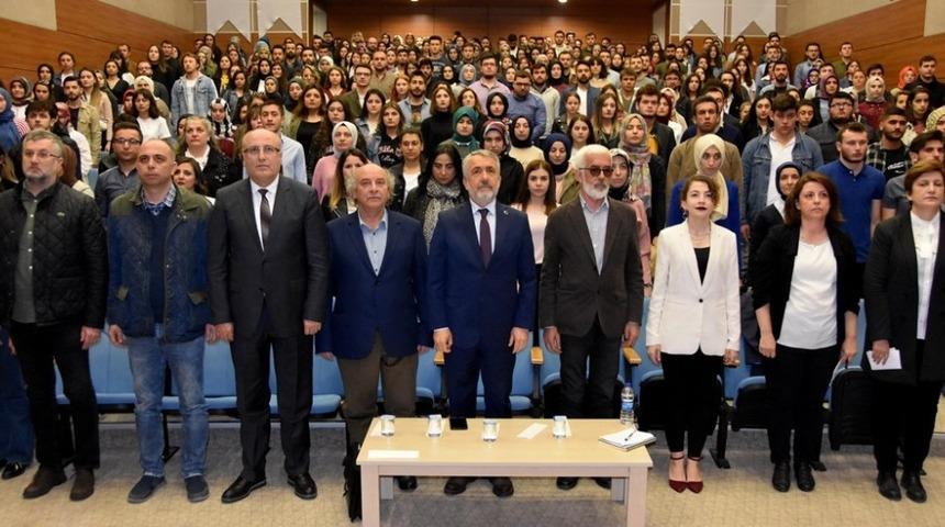 “Grinin Gölgeleri” paneli