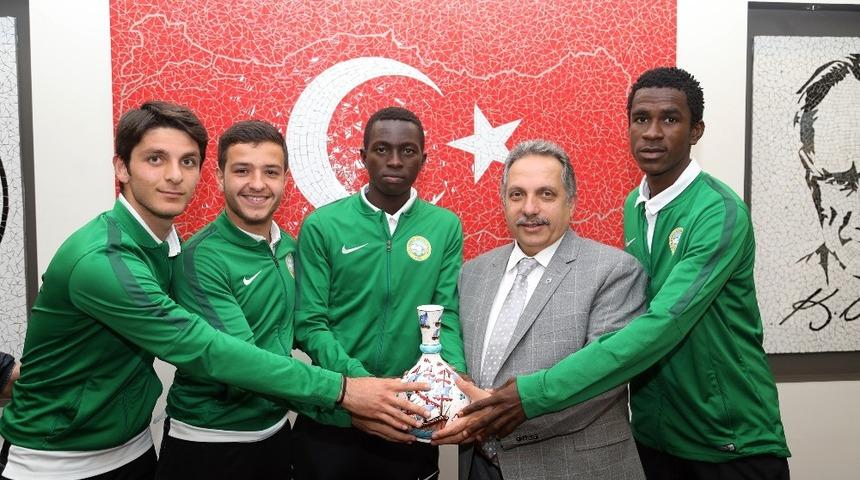 Şampiyon Talasgücü’nden Başkan Yalçın’a ziyaret