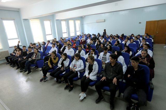 Büyükşehir’den hayvan sevgisi ve bakımı semineri