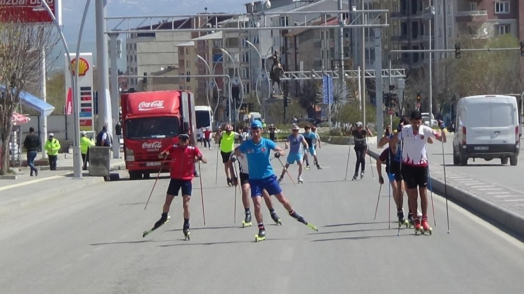 Tekerlekli kayak koşusu i&ccedil;in hayat durdu