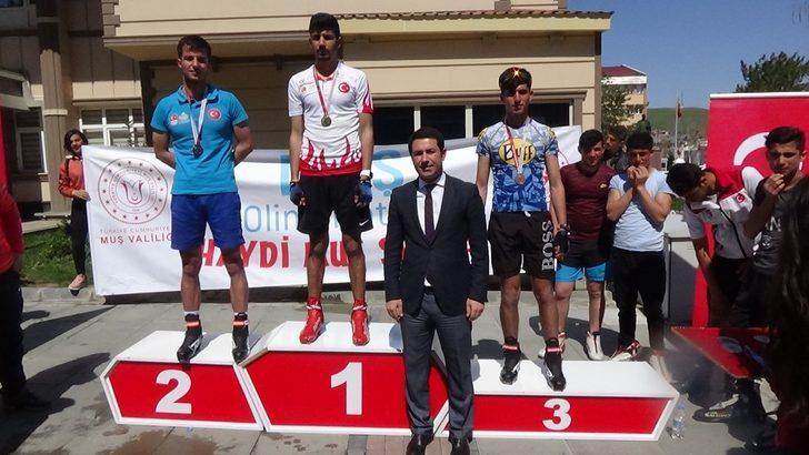 Tekerlekli kayak koşusu için hayat durdu G4