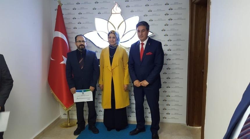 Fatih İpek ‘Erbap Öğretmen’ seçildi