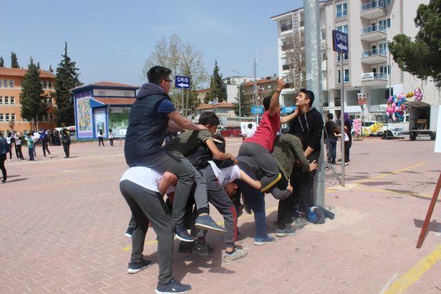 Bucak’ta Çocuk Oyunları Şenliği