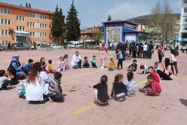 Bucak’ta Çocuk Oyunları Şenliği