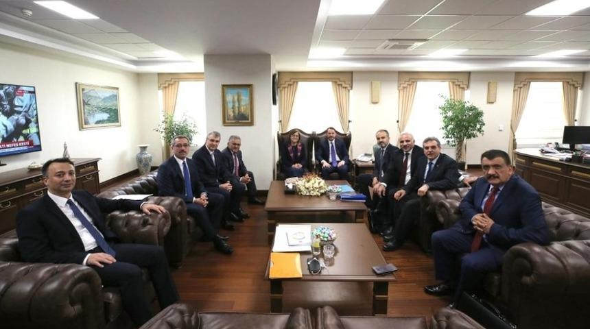 Şahin, Ankara’da yoğun görüşmelere katıldı