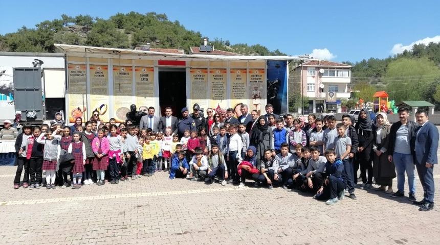 Çanakkale Gezici Müzesi, Hanönü’nde ziyarete açıldı