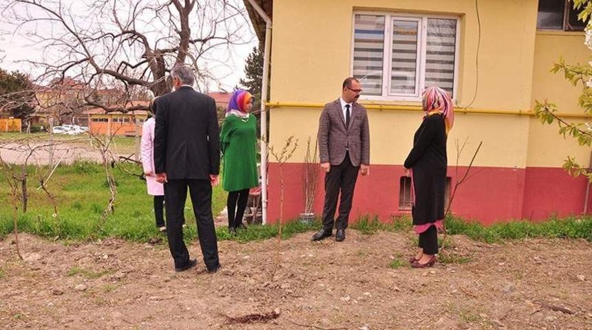 Başkan Kavaklıgil, Cumhuriyet Anaokulunu ziyaret etti