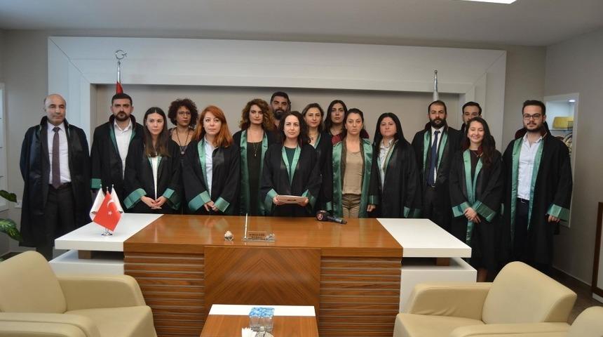 Kanayan yaraya duruş sergileyin