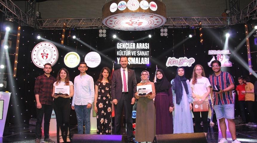 Gen&ccedil;ler Arası K&uuml;lt&uuml;r ve Sanat Yarışmaları Mersin&rsquo;de başladı