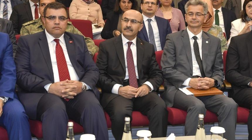 Adana&rsquo;da bağımlılıkla m&uuml;cadele