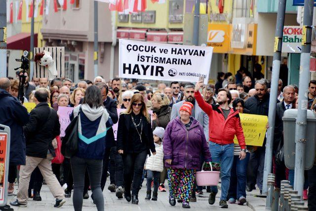 Şile'de çocuk istismarına tepki yürüyüşü