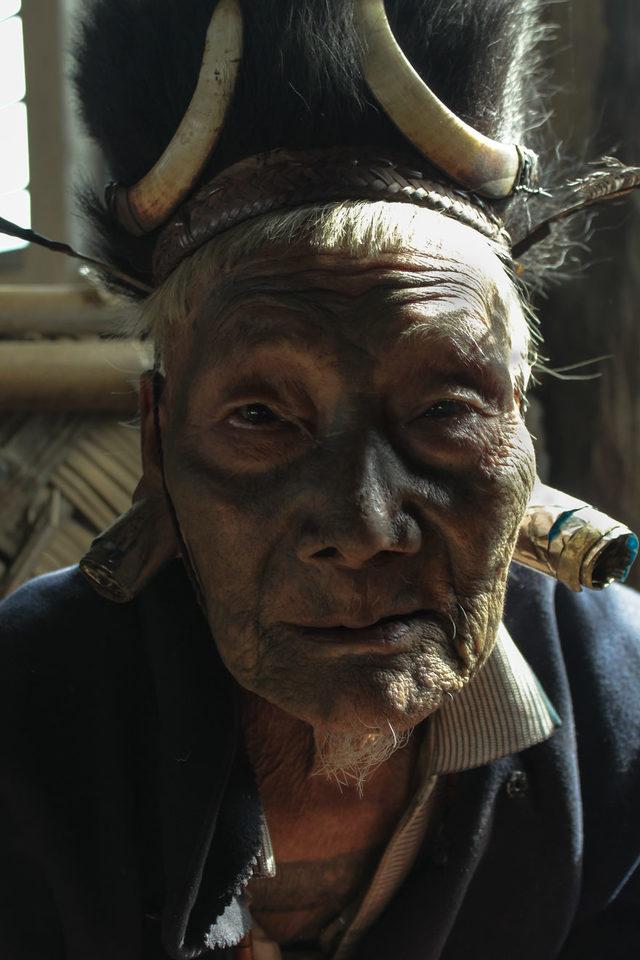 The-last-living-head-hunters-from-Nagaland-noth-east-India-5c9bcca341333__880