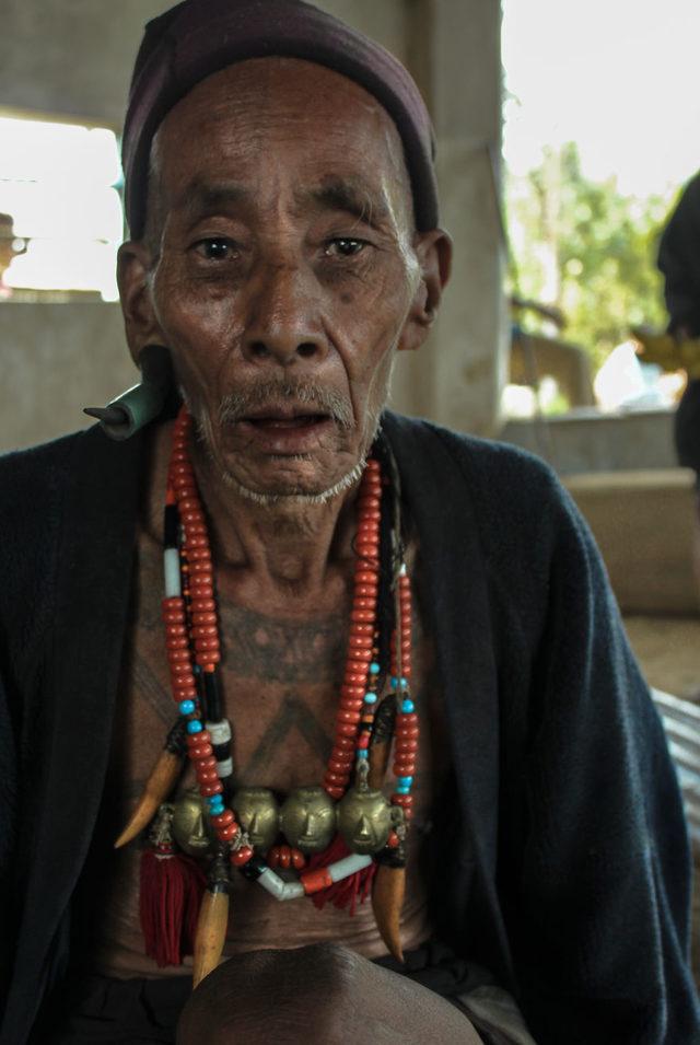 The-last-living-head-hunters-from-Nagaland-noth-east-India-5c9bcd0ecacb5__880