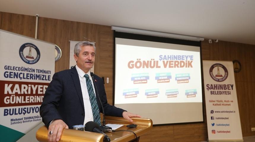 Başkan Tahmazoğlu, kariyer g&uuml;nlerinde gen&ccedil;lerle buluştu