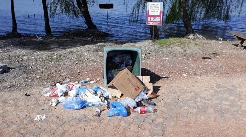 Başkan Yıldırım &ccedil;&ouml;pleri devirenlere tepki g&ouml;sterdi