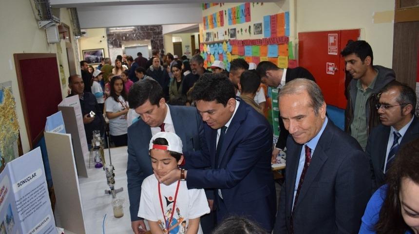 Arguvan&rsquo;da T&Uuml;BİTAK 4006 Fuarı