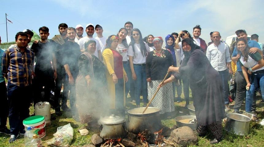 &Uuml;niversite &ouml;ğrencileri Oylum Lebeniye G&uuml;n&uuml;ne katıldı