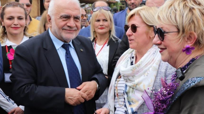 D&uuml;zcenin otları yine ilgi odağı oldu