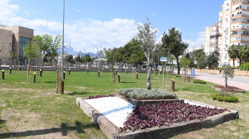 Konyaaltı Belediyesi&rsquo;nden Şehit Emniyet M&uuml;d&uuml;r&uuml; anısına park