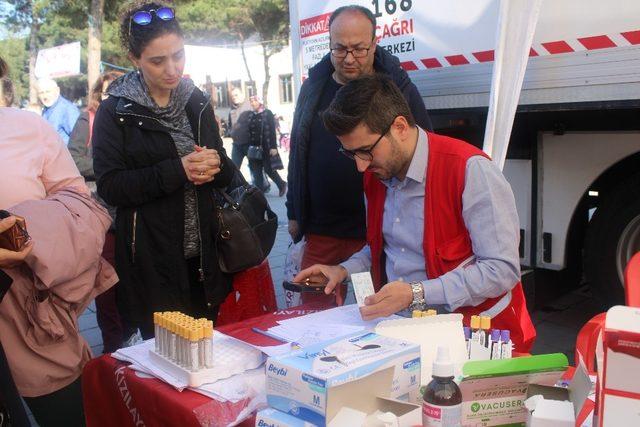 Öğrencilerden kan ve kök hücre bağışına destek