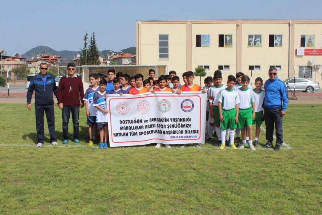 Bağımlılıkla m&uuml;cadeleye futbolla dikkat &ccedil;ektiler