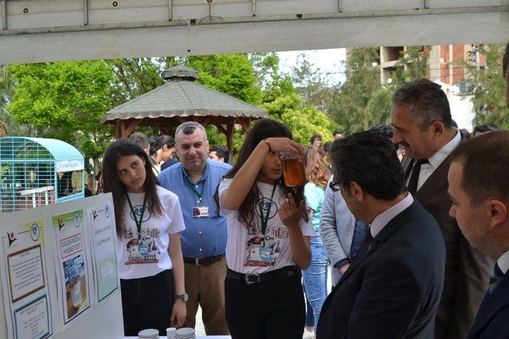 Kuşadası’nda TUBİTAK 4006 Bilim Fuarı düzenledi G3