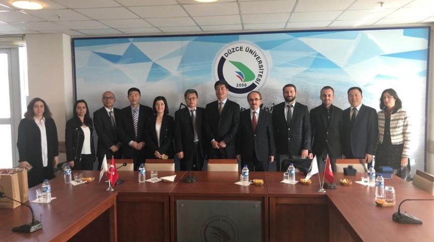 Çin’in Shangai Lixin Muhasebe ve Finans Üniversitesi ile iş birliği imkânları konuşuldu