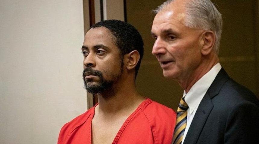 Aracını Müslüman sandığı yayaların üzerine sürdü: 4 yaralı