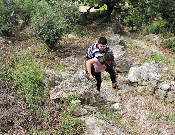 Yüzde 99 engelli Berat’ın annesi Sibel Selçuk: “Devlet büyüklerimizden yardım bekliyoruz” G2