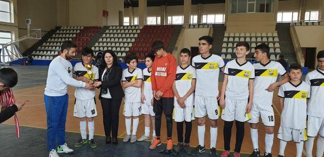 Okullararası futsal turnuvası sona erdi