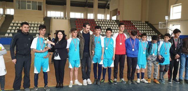 Okullararası futsal turnuvası sona erdi