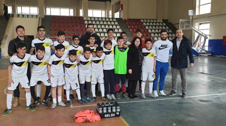 Okullararası futsal turnuvası sona erdi