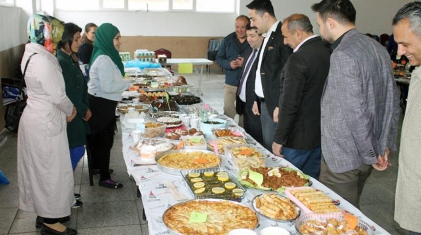 &Ccedil;ayıralan&rsquo;da okul yararına kermes