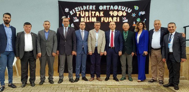Köy okulunda açılan ilk bilim fuarı beğeni topladı G1