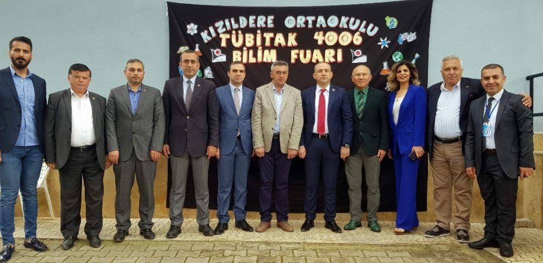 K&ouml;y okulunda a&ccedil;ılan ilk bilim fuarı beğeni topladı