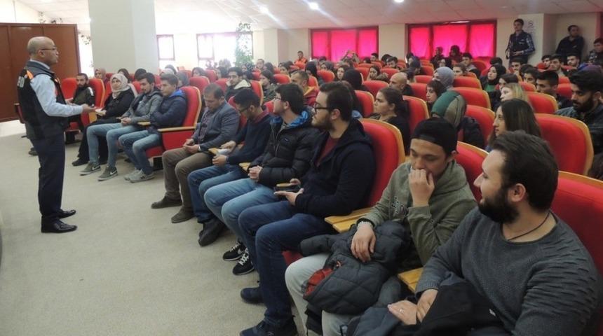 Tavşanlı MYO&rsquo;da &rsquo;Temel Afet Bilinci&rsquo; konulu seminer