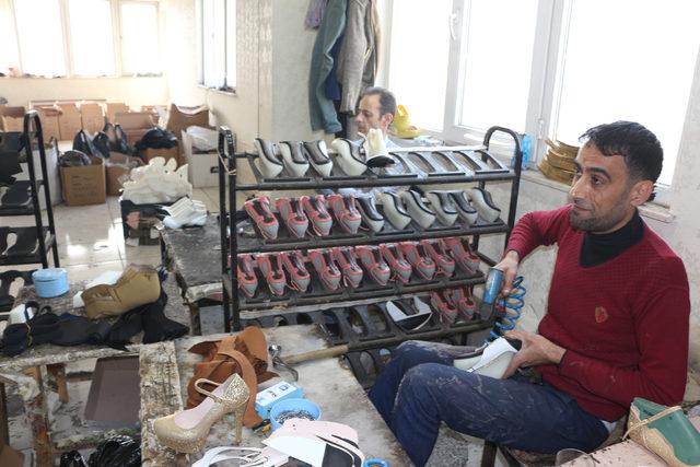Küçük numaralı kadın ayakkabıları en çok Ege ve Akdeniz'e