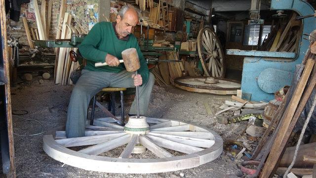 At arabası ustası siparişlere yetişemiyor 3