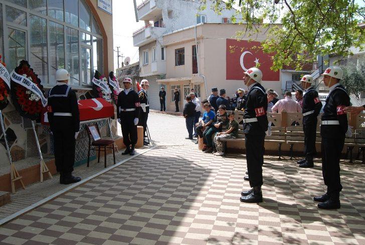 Kıbrıs gazisi Karagöz son yolculuğuna uğurlandı G3