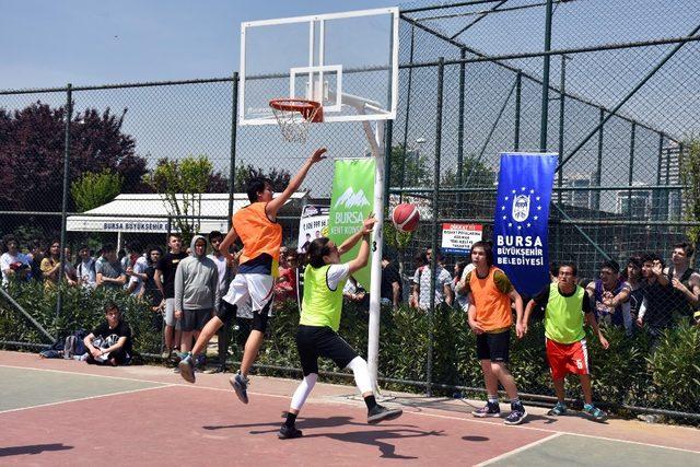 Bursa’da Sokak Basketbolu Turnuvası coşkusu
