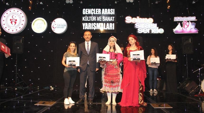 Sahne Sırası Sende T&uuml;rk M&uuml;ziği Yarışması sona erdi