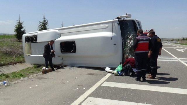 Kütahya’da yolcu otobüsü devrildi: 8 yaralı