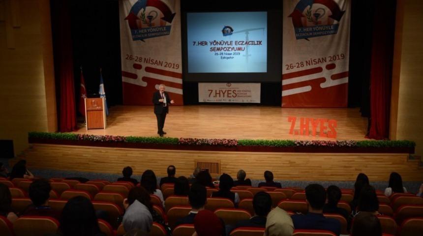 Anadolu&rsquo;da &ldquo;Her Y&ouml;n&uuml;yle Eczacılık Sempozyumu&rdquo;