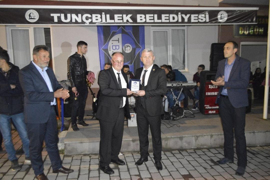 Tun&ccedil;bilek Belediyespor şampiyonluğu kutladı