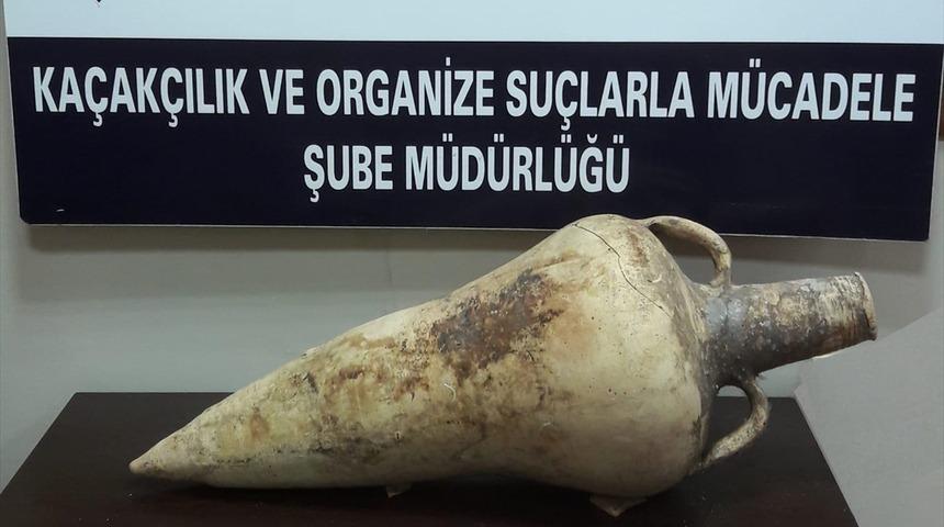 Tarihi eseri internetten satmaya &ccedil;alışırken yakalandılar